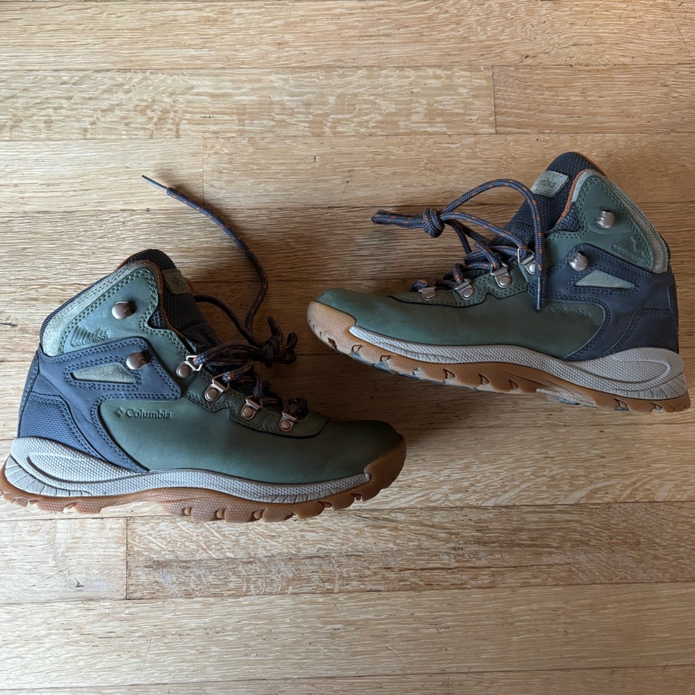 Columbia Newton Ridge Plus Hiking Boot